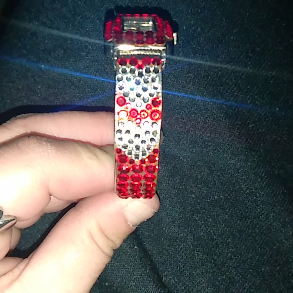 WATCH - Picture 2 of 3